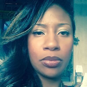 Meet your Posher, Lena